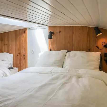 ספינת מלון Houseboat De Dankbaarheid De Woude