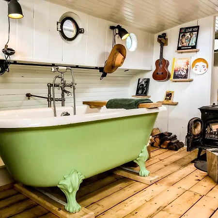 Houseboat De Dankbaarheid ספינת מלון