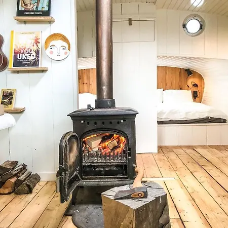 Houseboat De Dankbaarheid *