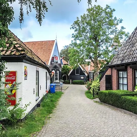 Houseboat De Dankbaarheid ספינת מלון *
