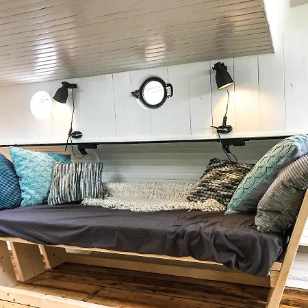 Houseboat De Dankbaarheid ספינת מלון De Woude