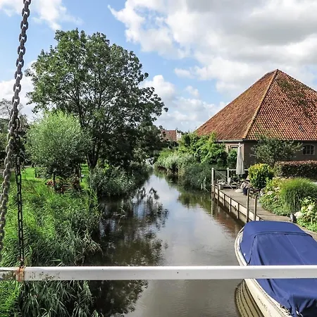 Houseboat De Dankbaarheid ספינת מלון *