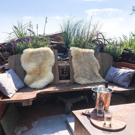 ספינת מלון Houseboat De Dankbaarheid De Woude