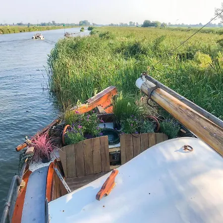 Houseboat De Dankbaarheid De Woude